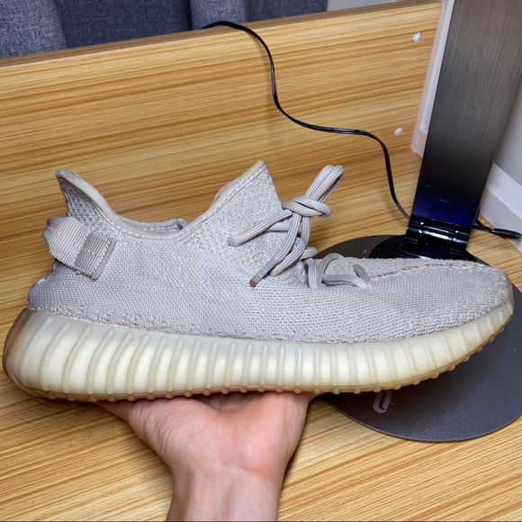 Adidas Yeesy Boost 350 V2 Sesame / Size 10 - Picture 16 of 16